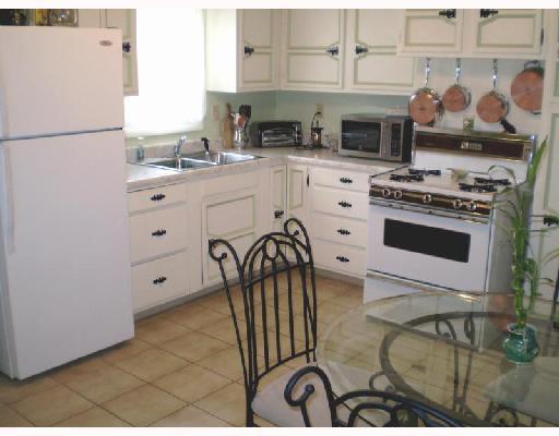 2352 Sheffield Road Aliquippa, PA 15001 - Photo 3 of 8 Kitchen.