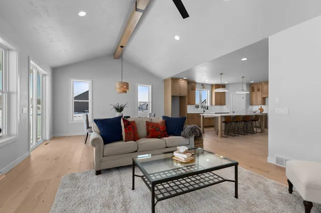 $659,900 | W5826 Roundstone Place, Menasha, WI 54952