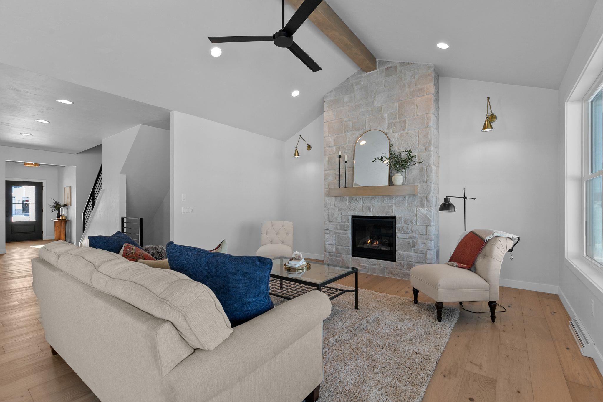 W5826 Roundstone Place Menasha, WI 54952 - Photo 15 of 47