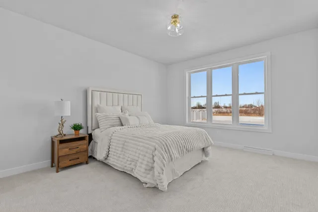 $659,900 | W5826 Roundstone Place, Menasha, WI 54952