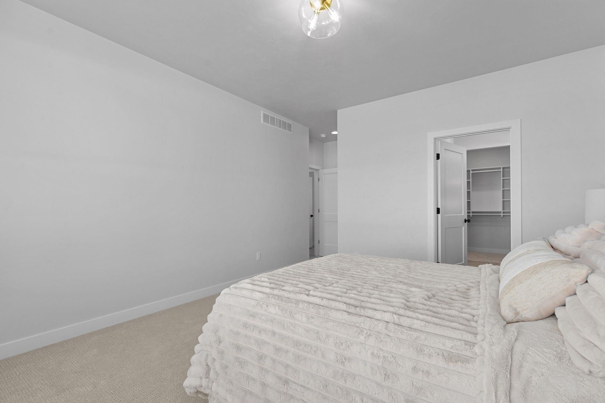 W5826 Roundstone Place Menasha, WI 54952 - Photo 31 of 47