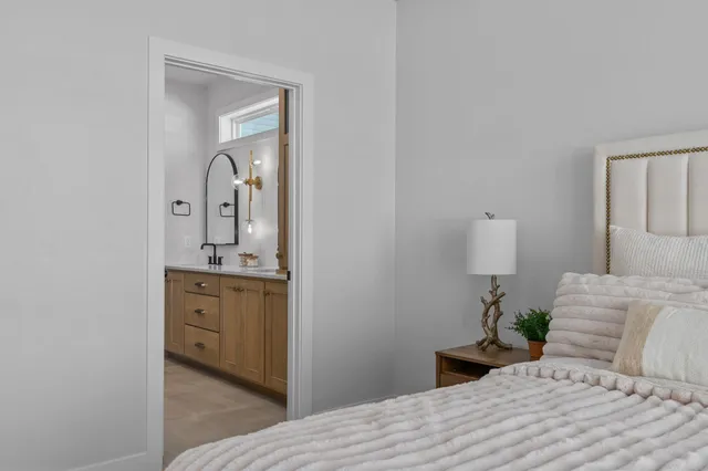 $659,900 | W5826 Roundstone Place, Menasha, WI 54952