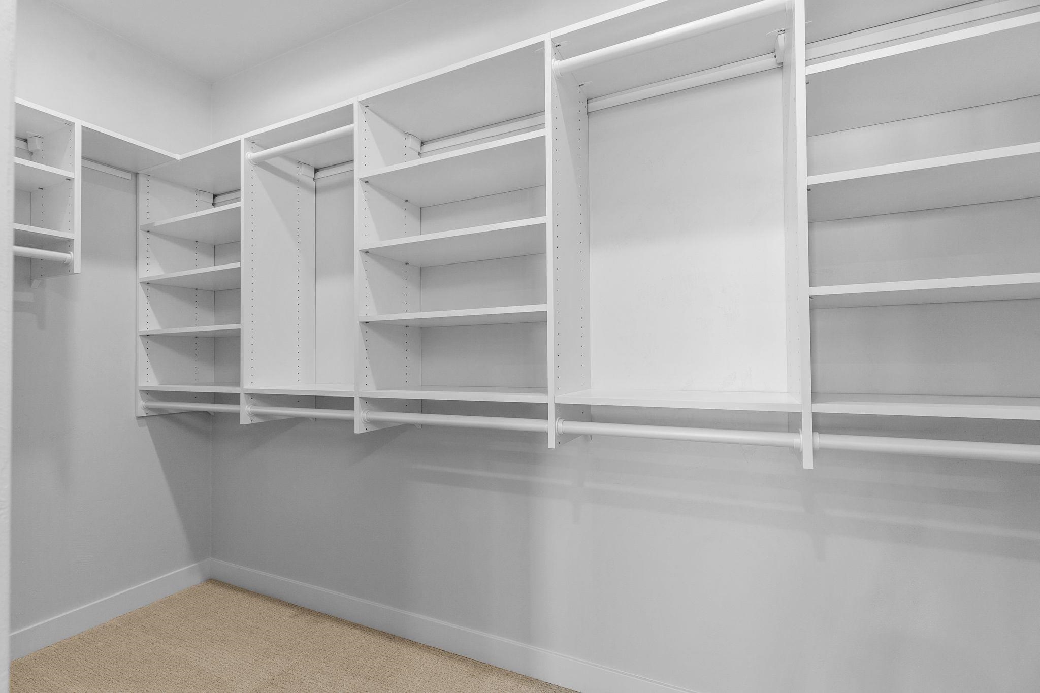 W5826 Roundstone Place Menasha, WI 54952 - Photo 35 of 47