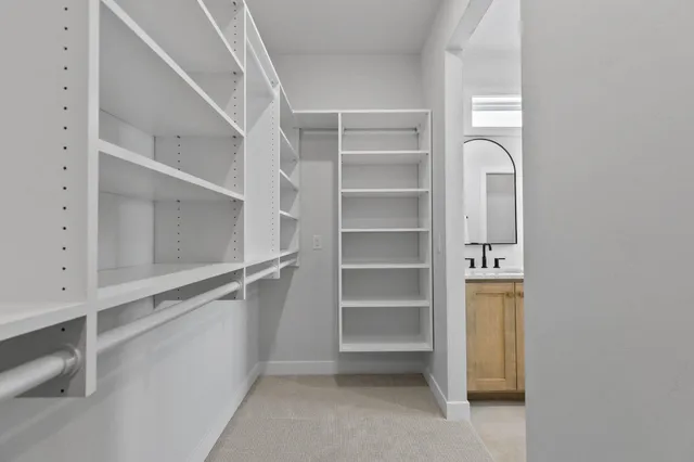 $659,900 | W5826 Roundstone Place, Menasha, WI 54952