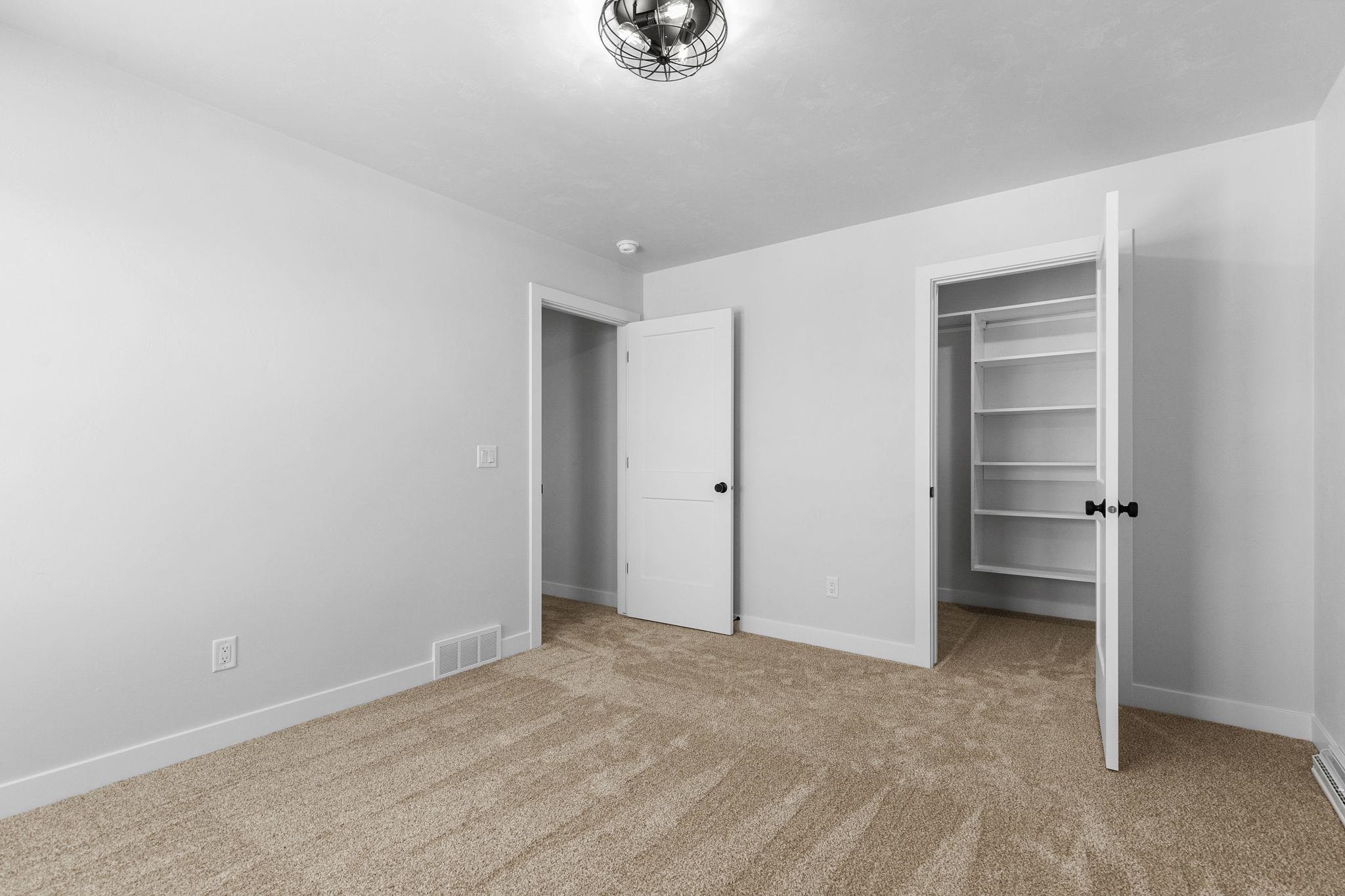 W5826 Roundstone Place Menasha, WI 54952 - Photo 41 of 47