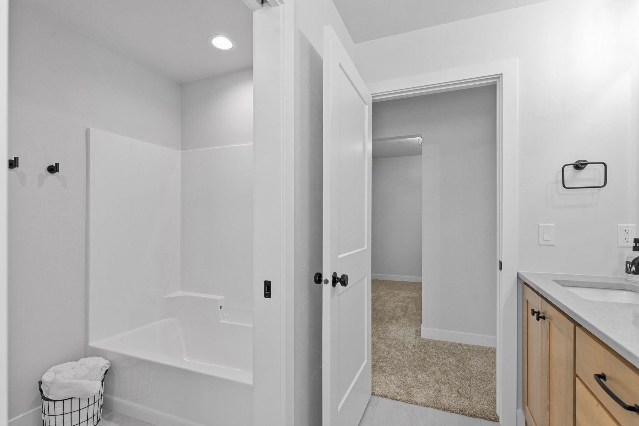 W5826 Roundstone Place Menasha, WI 54952 - Photo 44 of 47