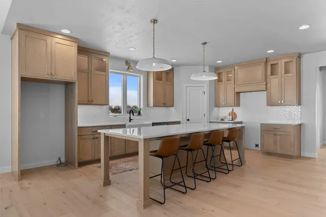 $659,900 | W5826 Roundstone Place, Menasha, WI 54952