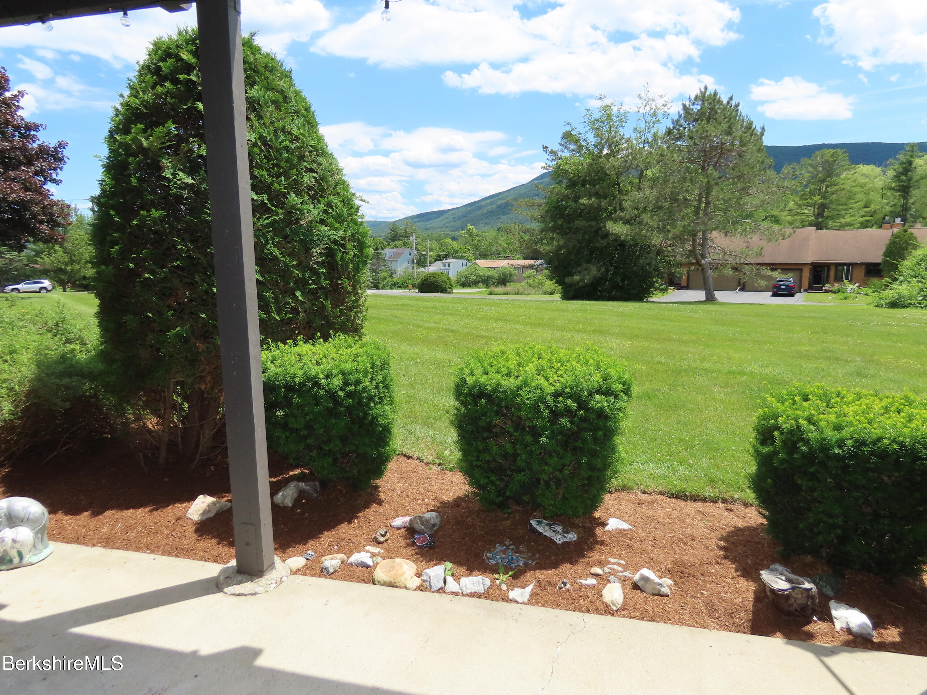 189 Stratton Road, Unit C4 Williamstown, MA 01267 - Photo 27 of 29 Enjoy Mountain Views from the Patio