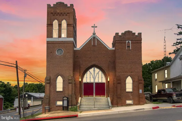 $299,999 | 201 East Main Street, Sharpsburg, MD 21782