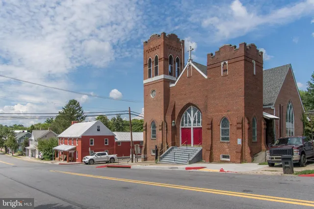 $299,999 | 201 East Main Street, Sharpsburg, MD 21782