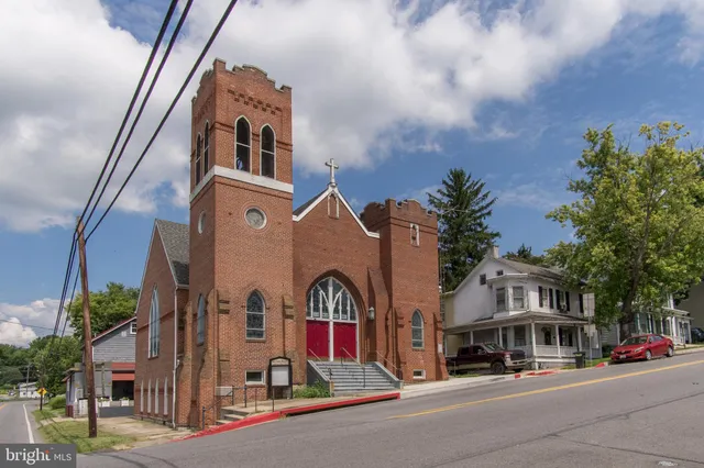 $299,999 | 201 East Main Street, Sharpsburg, MD 21782
