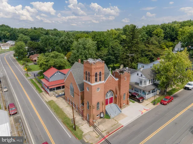 $299,999 | 201 East Main Street, Sharpsburg, MD 21782