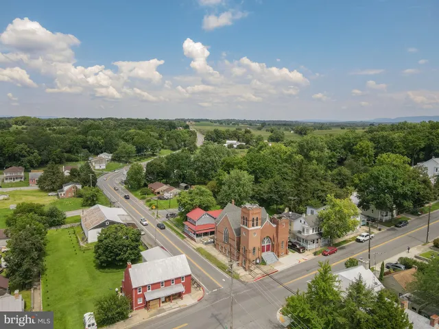 $299,999 | 201 East Main Street, Sharpsburg, MD 21782