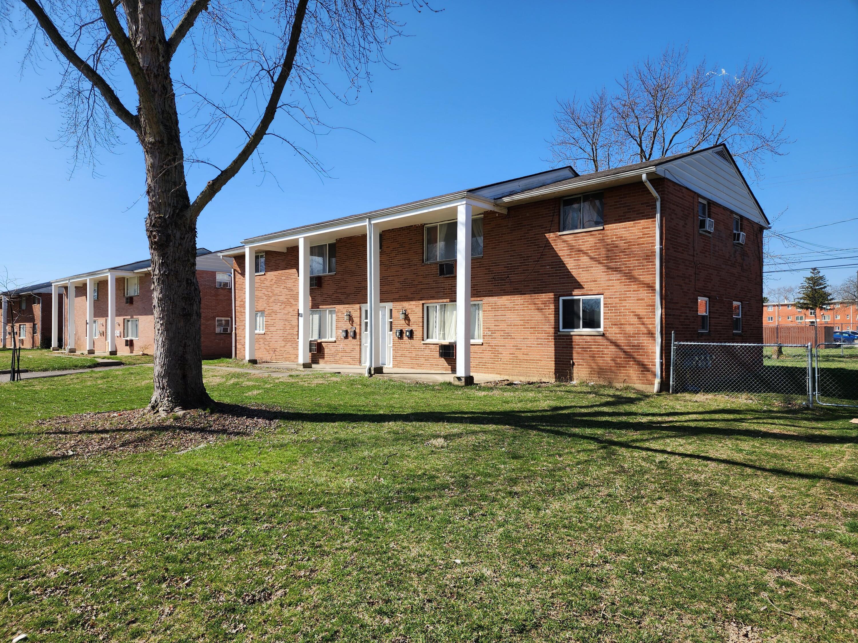 861 Kingsford Road Columbus, OH 43204 - Photo 6 of 57 6
