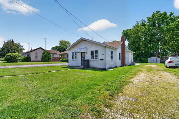 $140,000 | 111 Buchanan Street, Morris, IL 60450