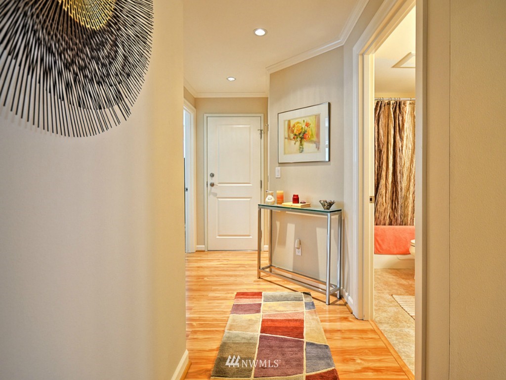 303 Walnut Street, Unit 201 Edmonds, WA 98020 - Photo 14 of 24