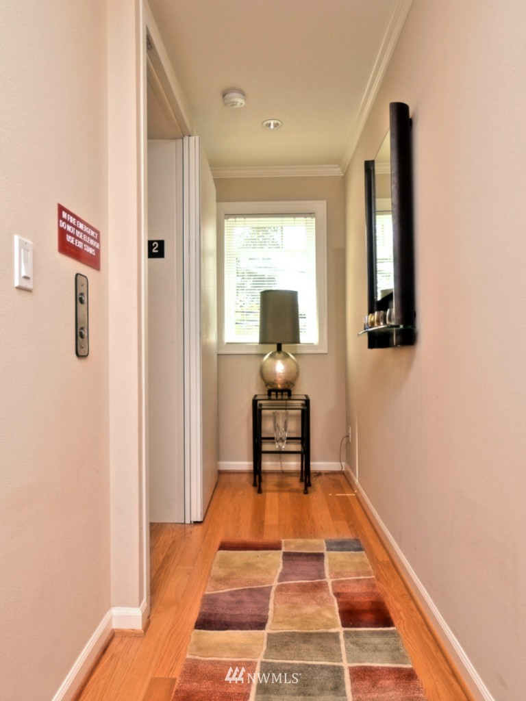 303 Walnut Street, Unit 201 Edmonds, WA 98020 - Photo 4 of 24