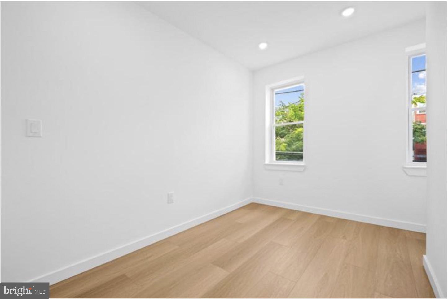 2215 Mutter Street Philadelphia, PA 19133 - Photo 16 of 21 an empty room with a window