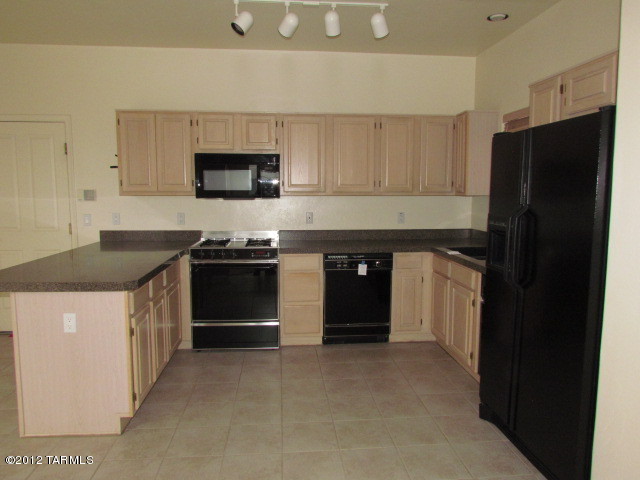 10083 North Bighorn Butte Drive Tucson, AZ 85737 - Photo 8 of 45