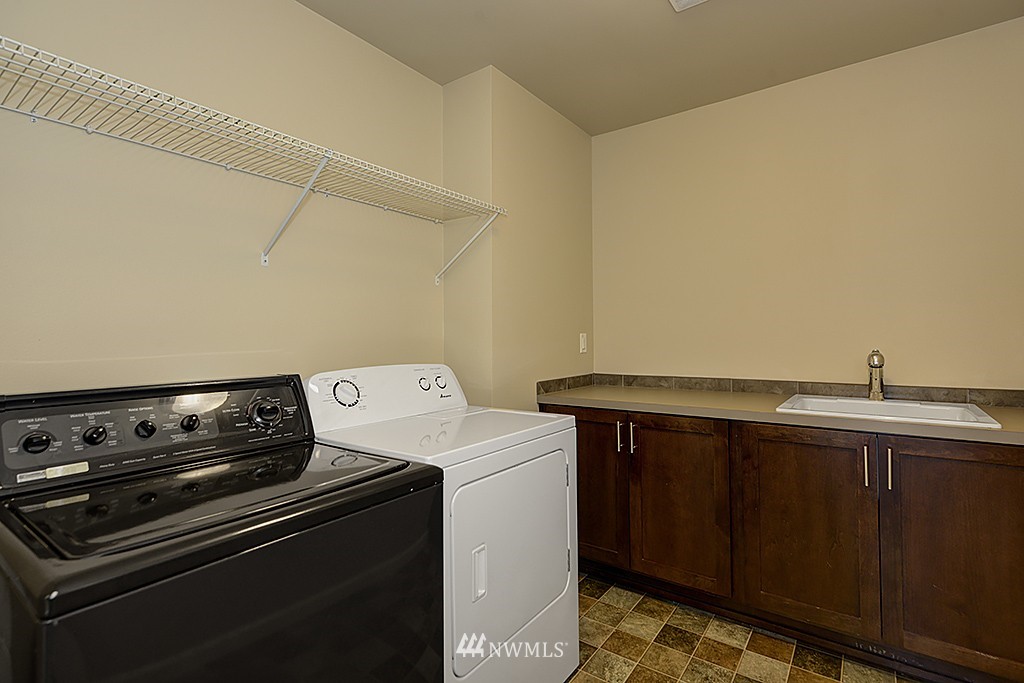 100 Shadow Avenue Northeast Renton, WA 98059 - Photo 14 of 24