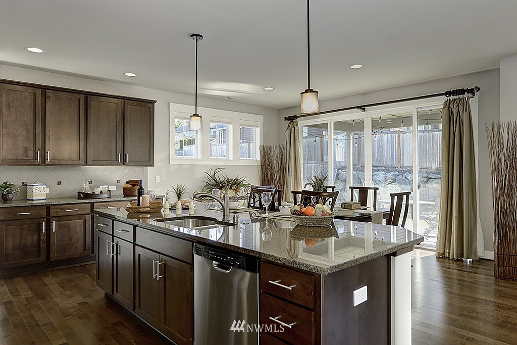 100 Shadow Avenue Northeast Renton, WA 98059 - Photo 5 of 24