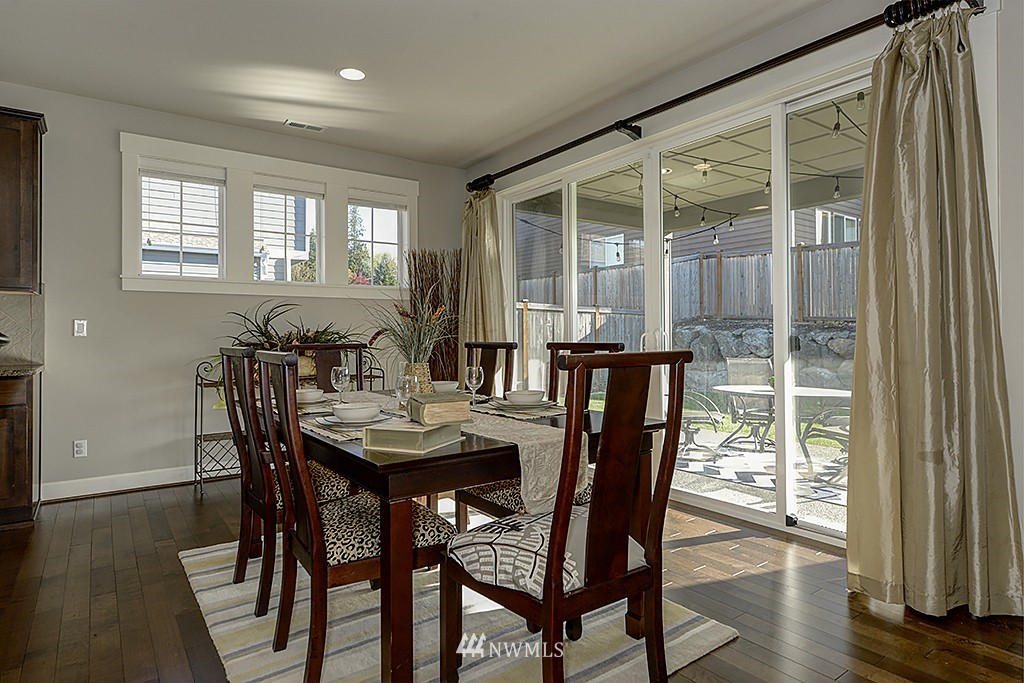 100 Shadow Avenue Northeast Renton, WA 98059 - Photo 7 of 24