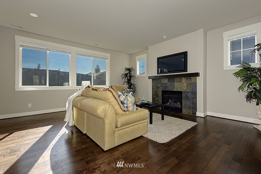 100 Shadow Avenue Northeast Renton, WA 98059 - Photo 10 of 24