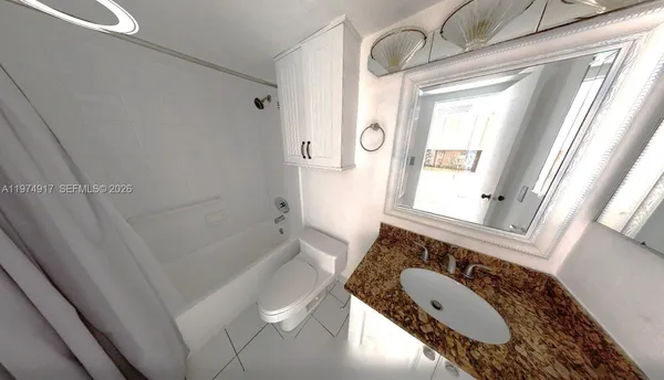 $1,950 | 19201 Collins Avenue, Unit 432, Sunny Isles Beach, FL 33160