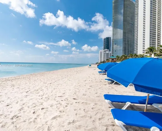 $1,950 | 19201 Collins Avenue, Unit 432, Sunny Isles Beach, FL 33160