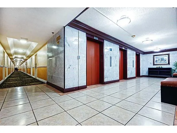 $1,950 | 19201 Collins Avenue, Unit 432, Sunny Isles Beach, FL 33160