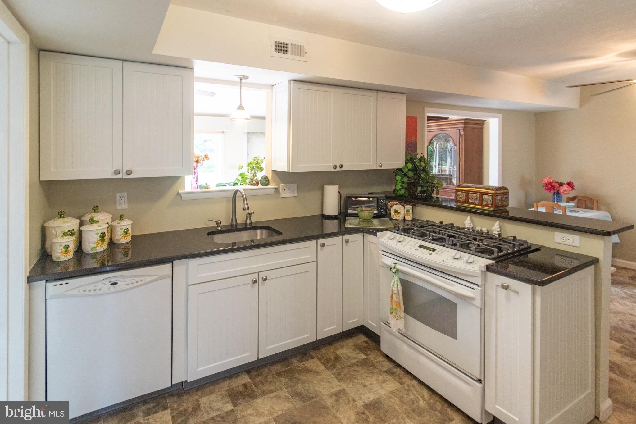 65 Dover Road Westampton, NJ 08060 - Photo 5 of 25 Gallery Image 5