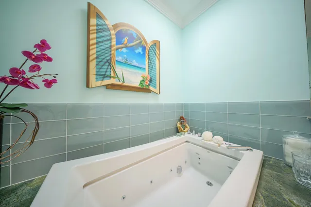 $7,950,000 | 16 Sunset Key Drive, Key West, FL 33040