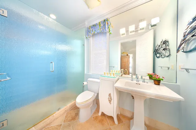 $7,950,000 | 16 Sunset Key Drive, Key West, FL 33040