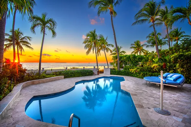 $7,950,000 | 16 Sunset Key Drive, Key West, FL 33040