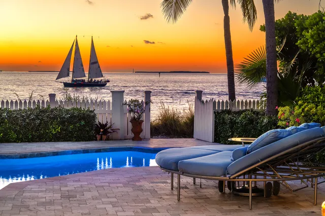 $7,950,000 | 16 Sunset Key Drive, Key West, FL 33040