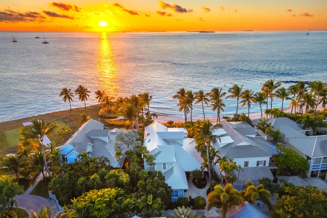 $7,950,000 | 16 Sunset Key Drive, Key West, FL 33040
