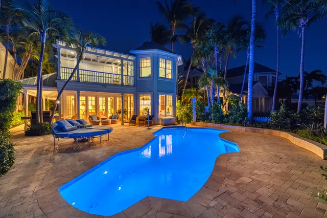 $7,950,000 | 16 Sunset Key Drive, Key West, FL 33040