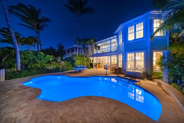$7,950,000 | 16 Sunset Key Drive, Key West, FL 33040
