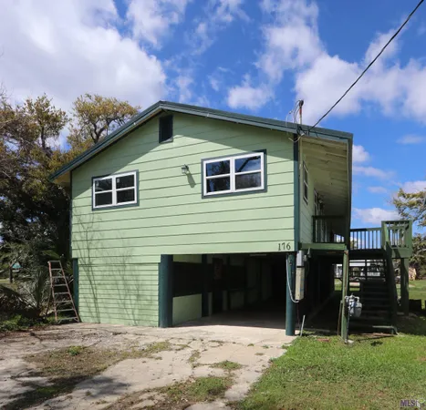 $225,000 | 176 Holly Grove Lane, Grand Isle, LA 70358