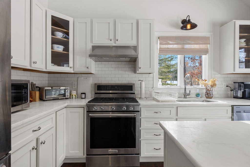 16 Newtown Road Sandwich, MA 02563 - Photo 6 of 26