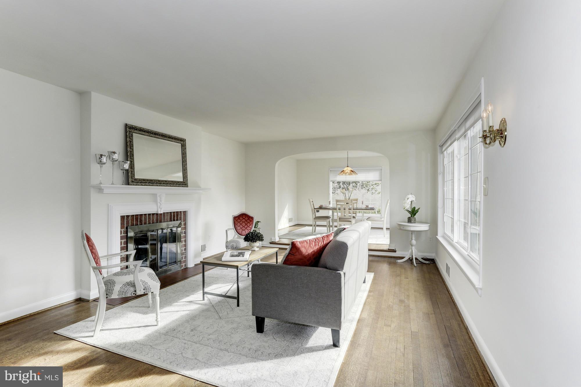 9515 St Andrews Way Silver Spring, MD 20901 - Photo 1 of 30 Living Room