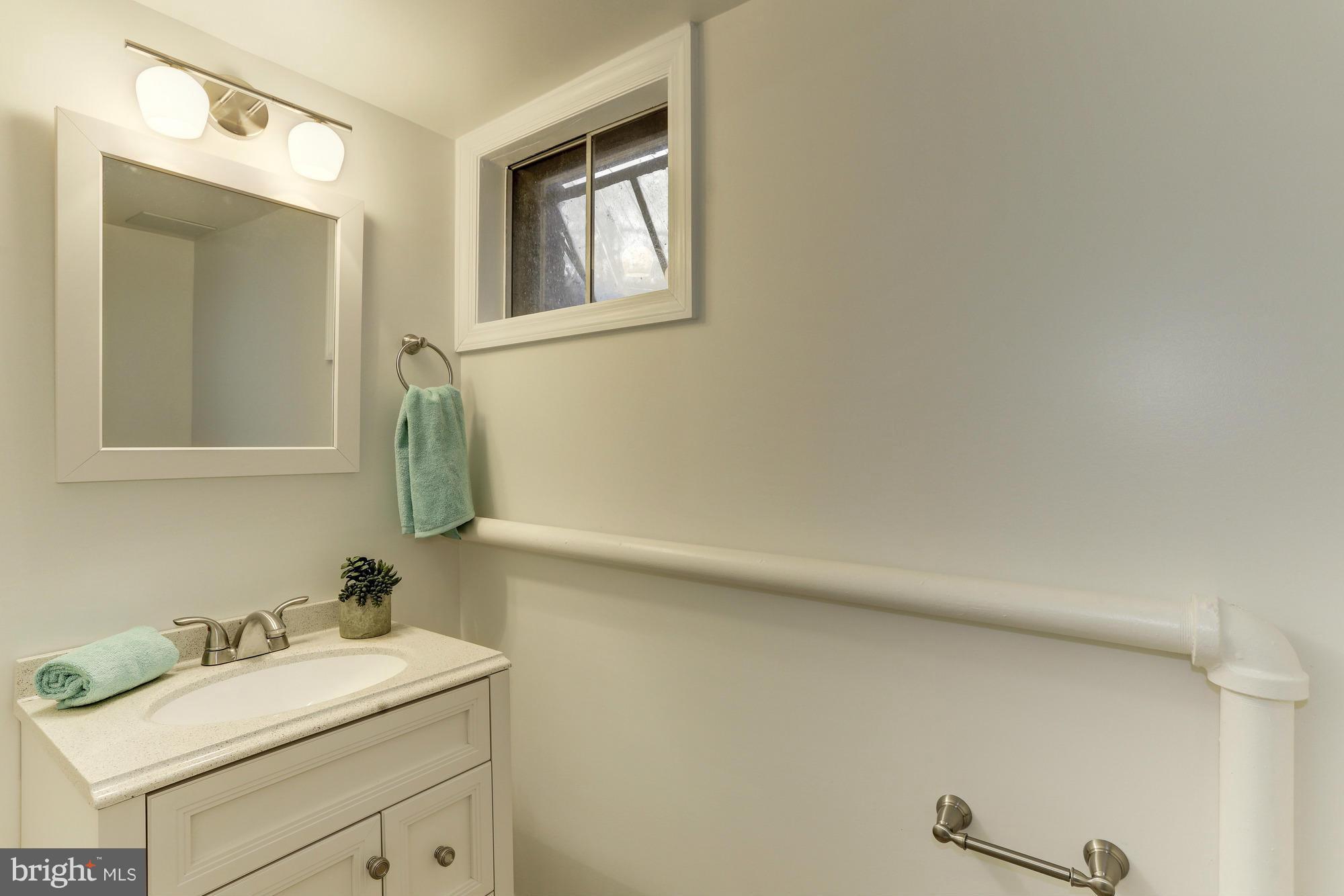 9515 St Andrews Way Silver Spring, MD 20901 - Photo 26 of 30 Bath