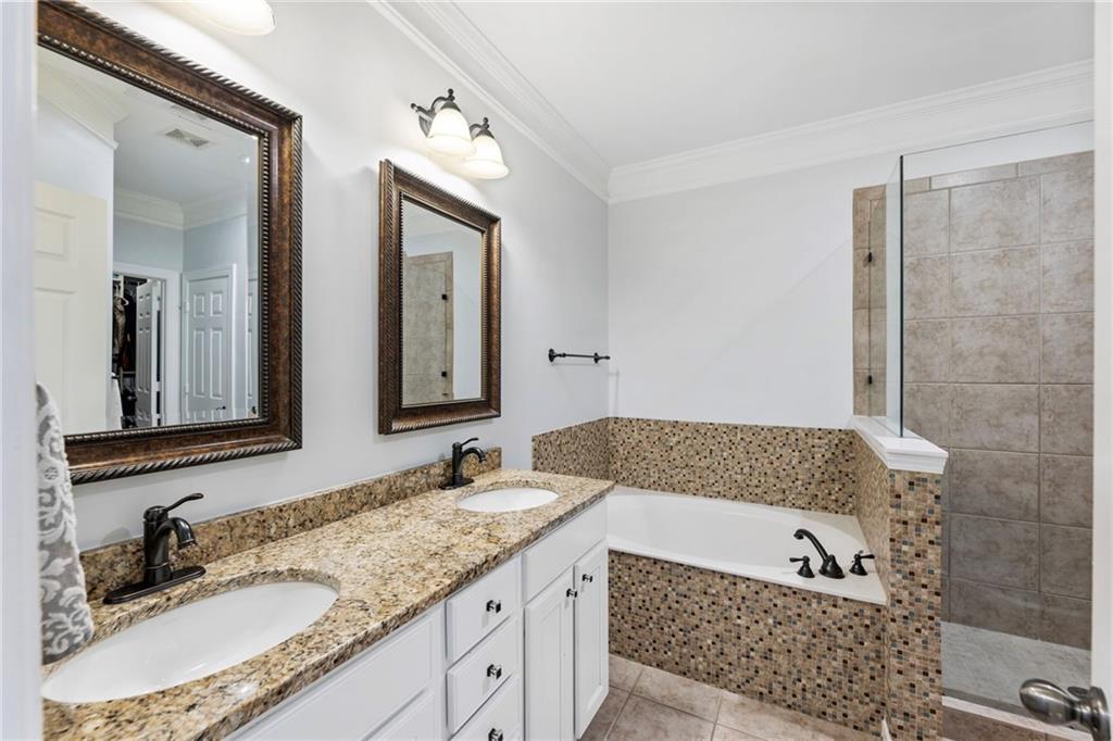 1990 Cobblestone Circle Northeast Atlanta, GA 30319 - Photo 16 of 42