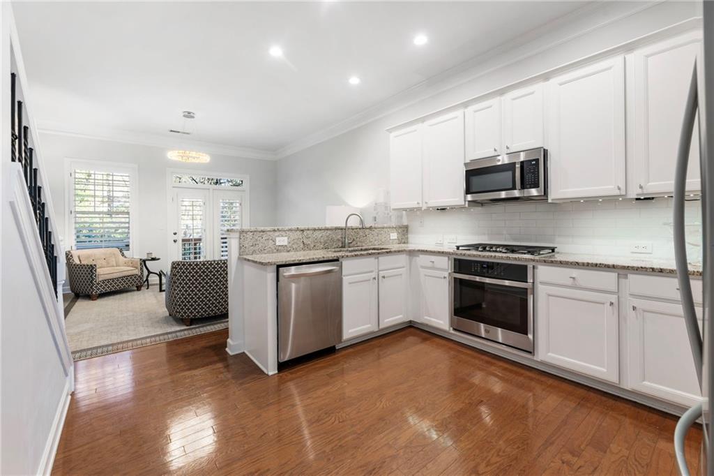 1990 Cobblestone Circle Northeast Atlanta, GA 30319 - Photo 5 of 42