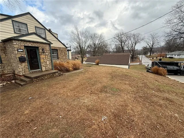 $174,900 | 11524 Hackett Street, Sugar Creek, MO 64054