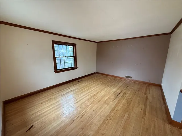 $174,900 | 11524 Hackett Street, Sugar Creek, MO 64054