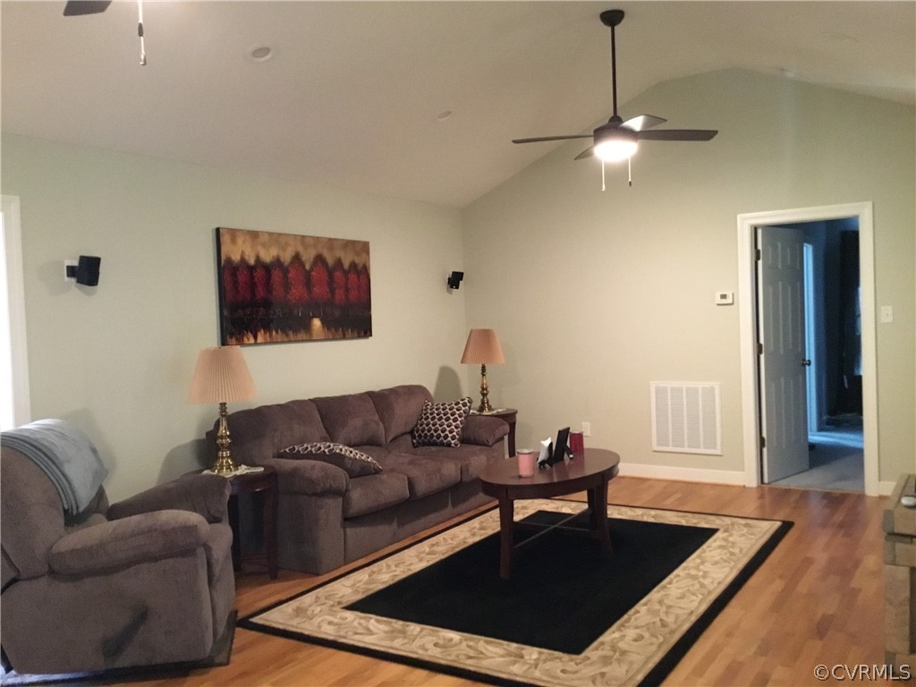 116 Pine Haven Road Aylett, VA 23009 - Photo 6 of 21 Large family room with vaulted ceiling, HARDWOOD F
