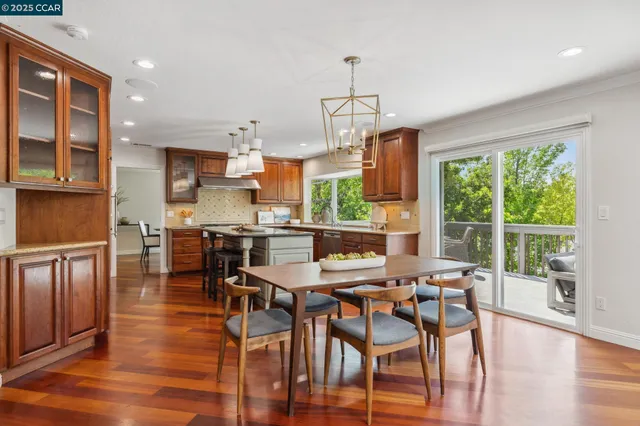 $2,695,000 | 561 Morecroft Road, Lafayette, CA 94549
