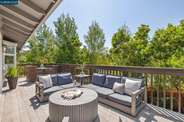 $2,695,000 | 561 Morecroft Road, Lafayette, CA 94549