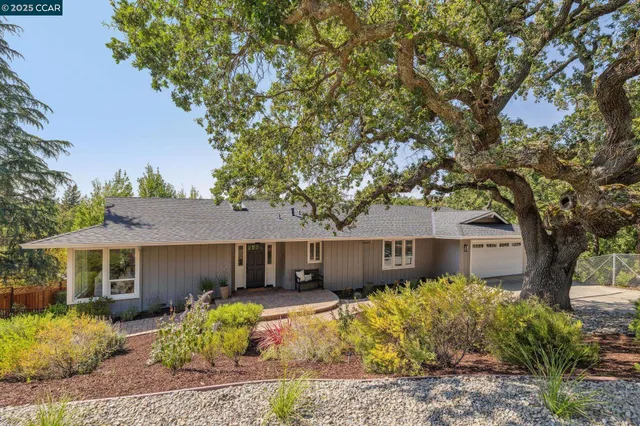$2,695,000 | 561 Morecroft Road, Lafayette, CA 94549